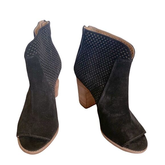 Lucky Brand Black La Lamia Perforated Suede Bootie Size 11 - Picture 1 of 6